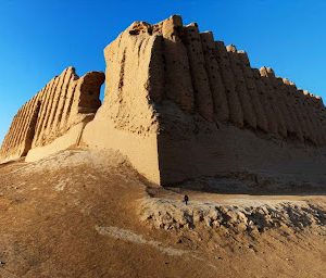 4 дневный тур: Шават – Дарваза – Ашхабад – Мерв – Фарап