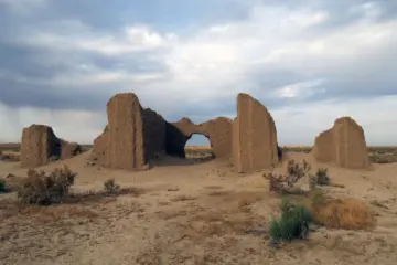 Image 5-Day Turkmenistan Transit Tour from Khiva to Bukhara via Dayahatun 2
